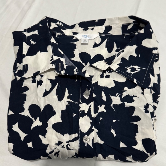 woman dress white with navy blue floral design brand time and tru size 20 - Picture 5 of 8